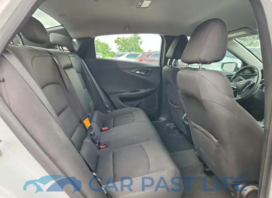 1G1ZD5ST7KF112352# 10