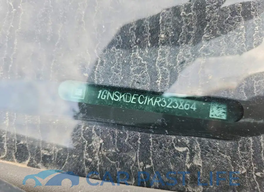 1GNSKDEC1KR323864# 12