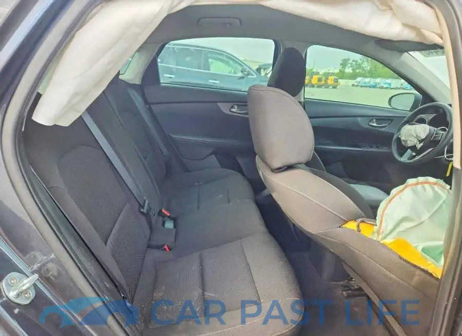 3KPF24AD8LE225968# 10