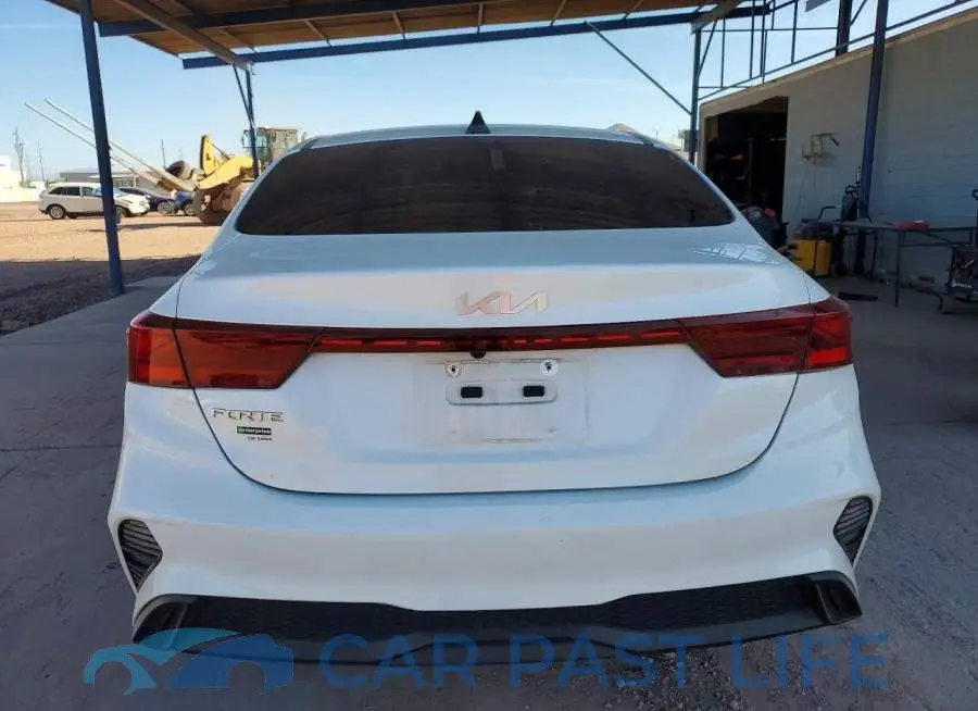 3KPF24AD8PE618892# 6