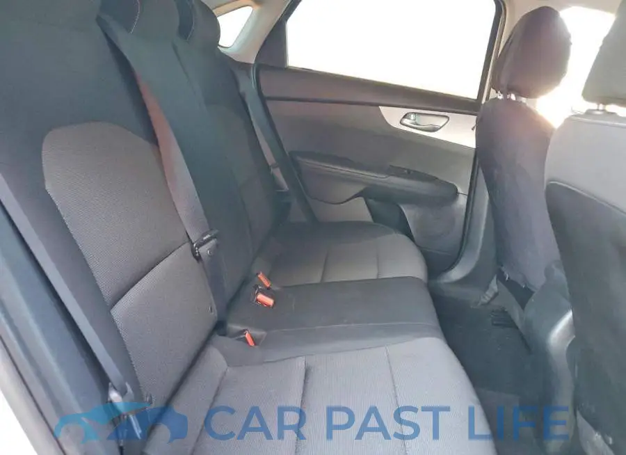 3KPF24AD8PE618892# 10