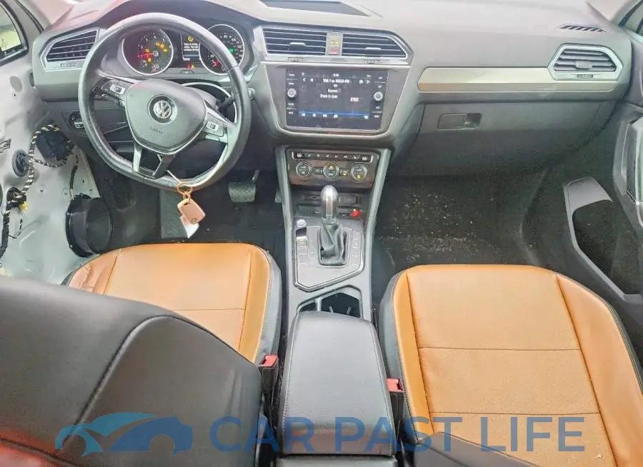 3VV3B7AX9JM200077# 8