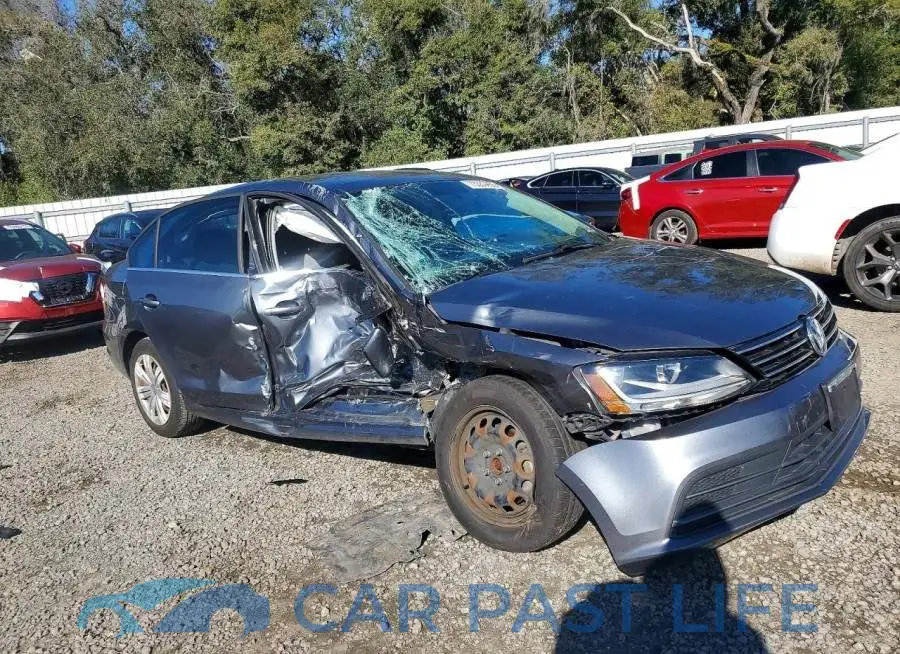 3VW2B7AJ0HM392258# 4