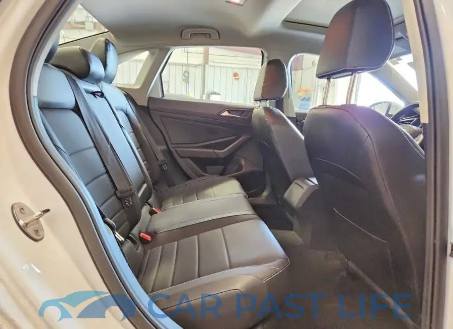 3VW7M7BU4PM029064# 10