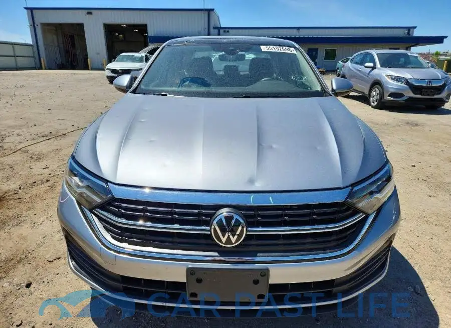 3VW7M7BU5RM019615# 5