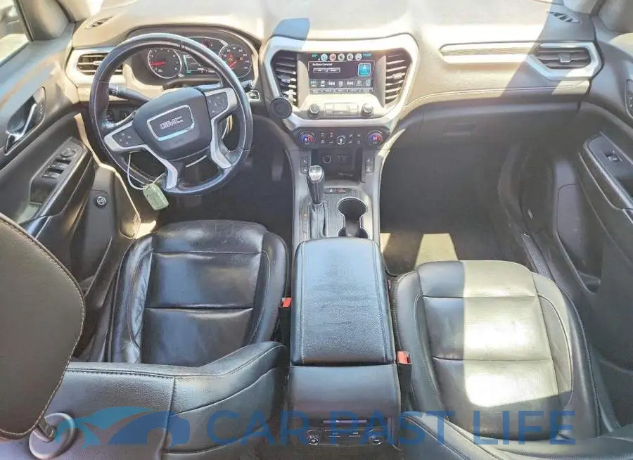 1GKKNMLS8KZ212596# 8