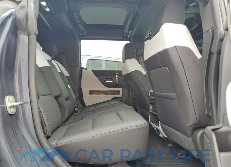 1GKT0NDE1SU118221# 11