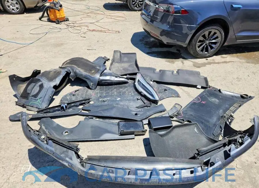 5YJSA1E2XLF354796# 12