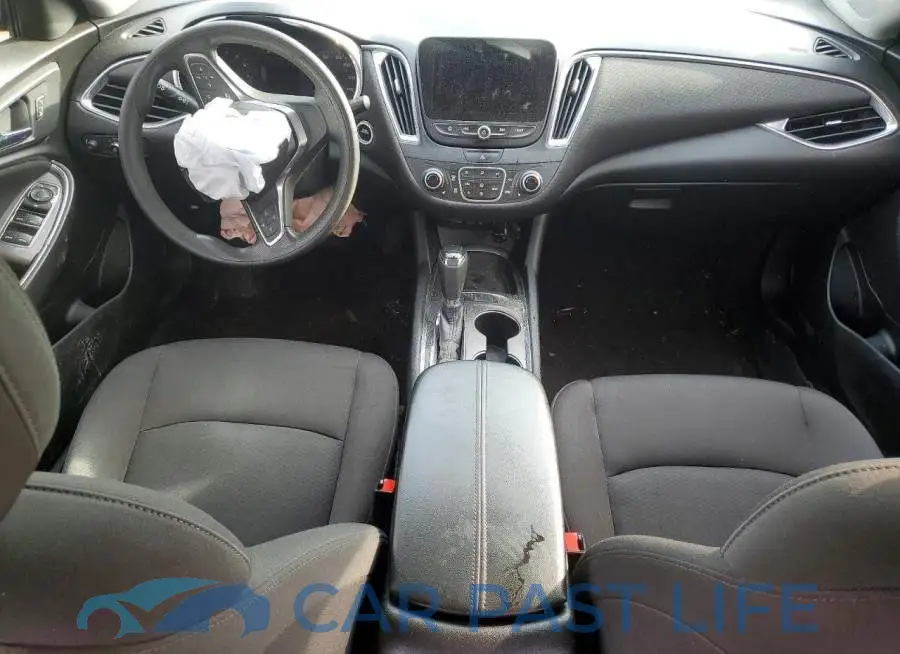 1G1ZD5ST8KF160586# 8