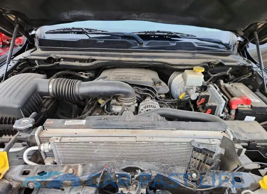 1C6SRFFT1KN802752# 11