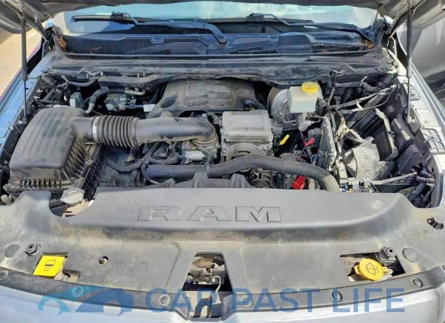 1C6SRFJT1KN671135# 11