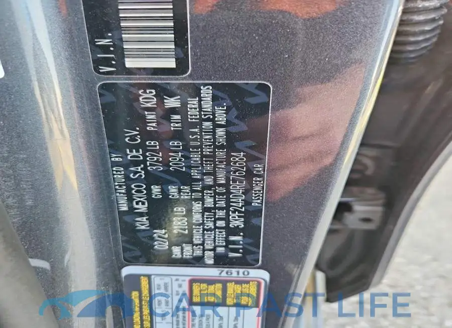3KPF24AD4RE762684# 12