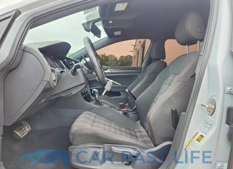 3VW447AU0JM289683# 7