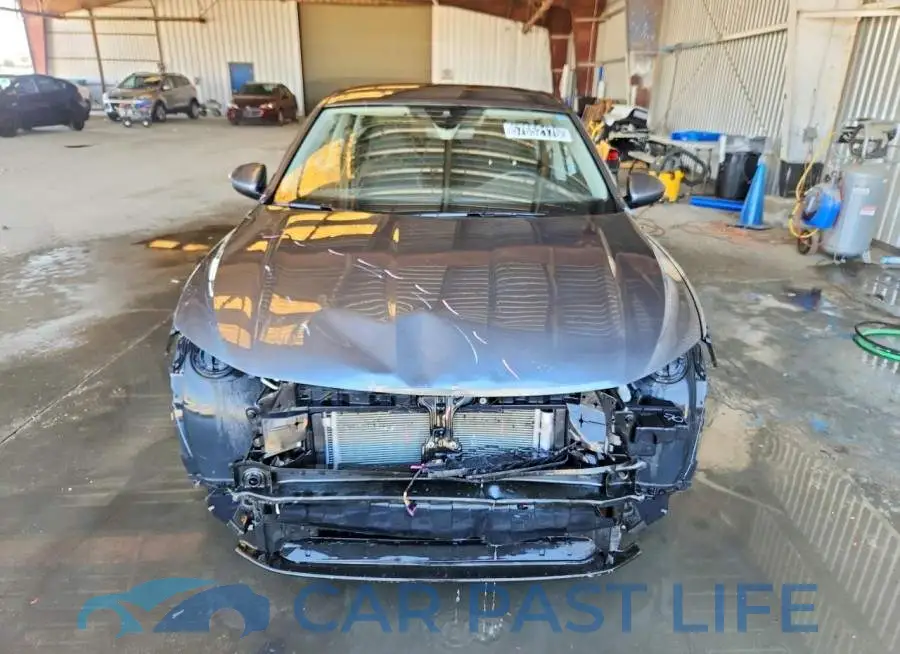 3VW5M7BU8RM078360# 5
