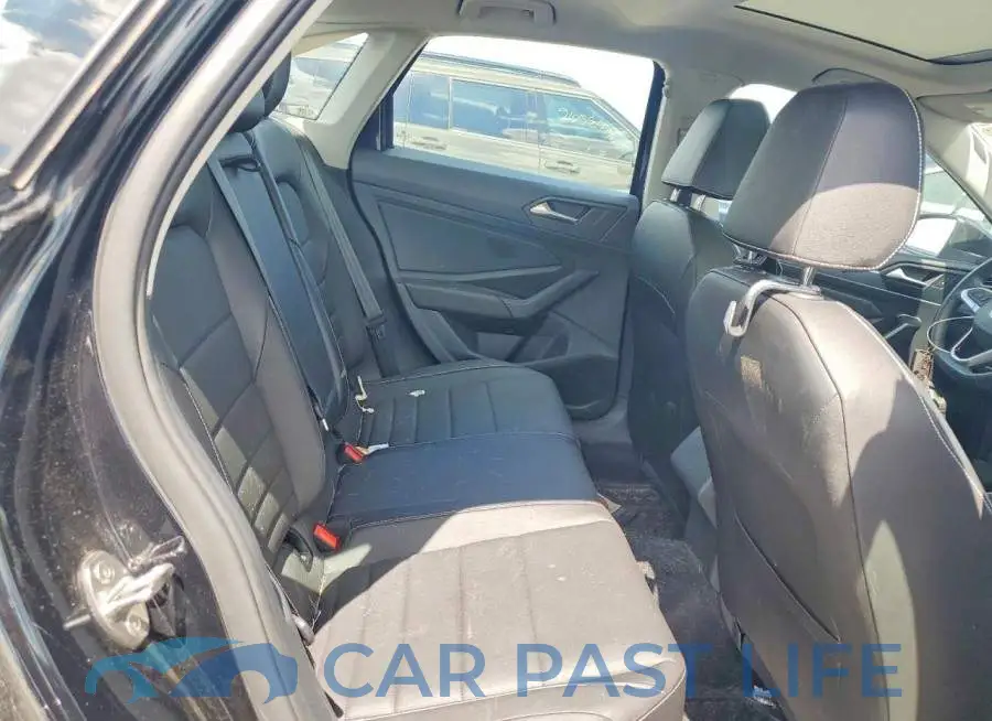 3VW7M7BU3RM032928# 10
