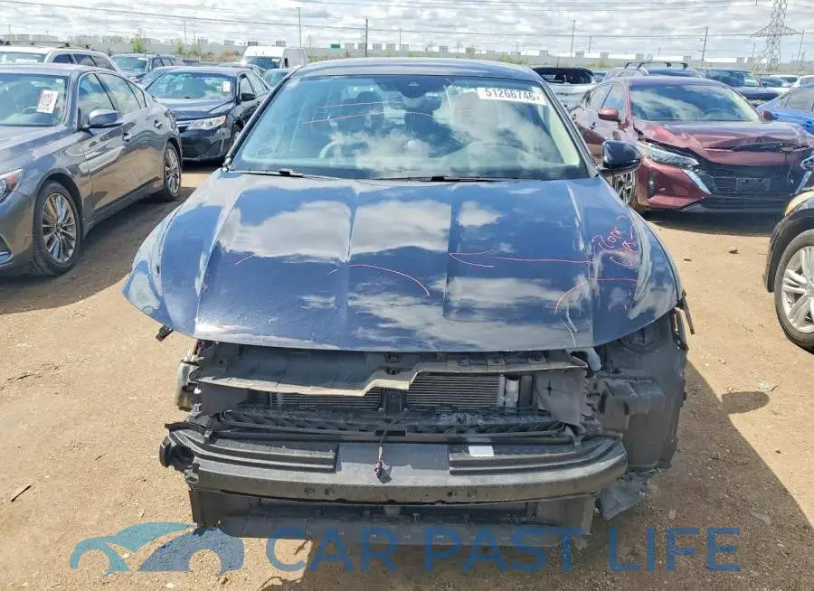 3VW7M7BU3RM032928# 5