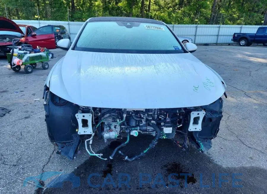 3VW7M7BU3RM055870# 5