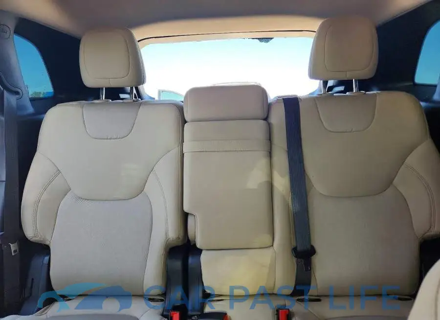 1C4PJLCB8JD612130# 10