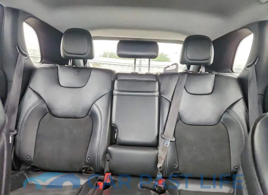 1C4PJLLB5KD376604# 10
