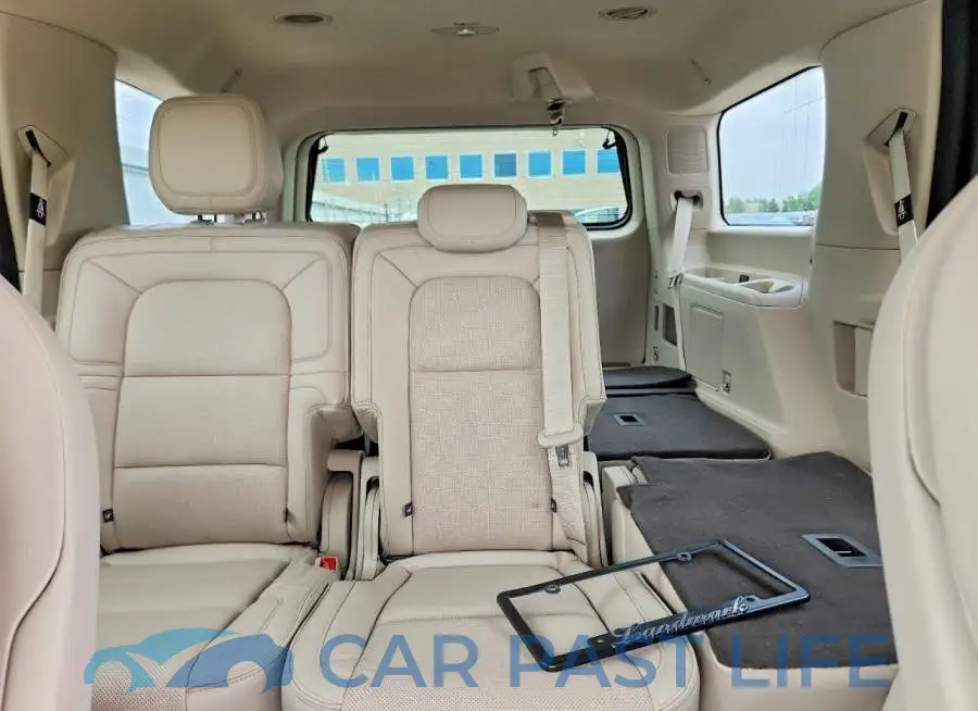 5LMJJ2LT9KEL26462# 10
