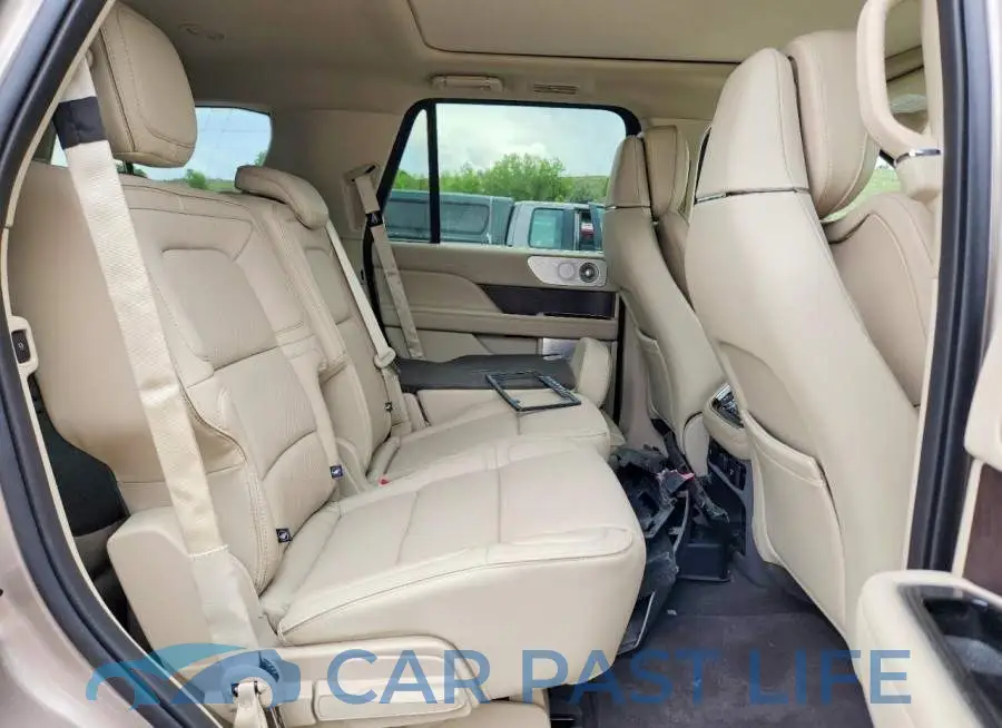 5LMJJ2LT9KEL26462# 11