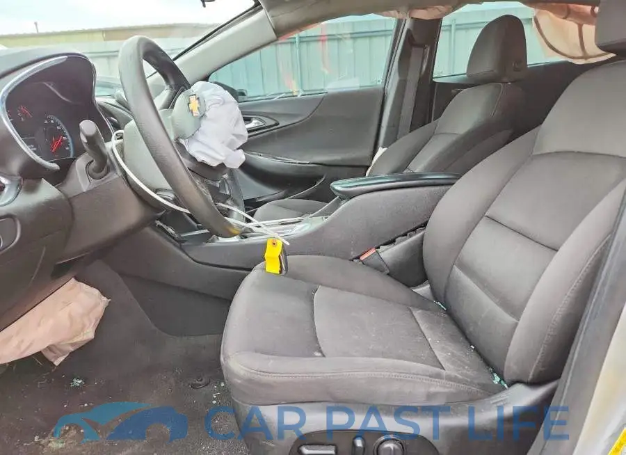 1G1ZD5ST0KF155883# 7