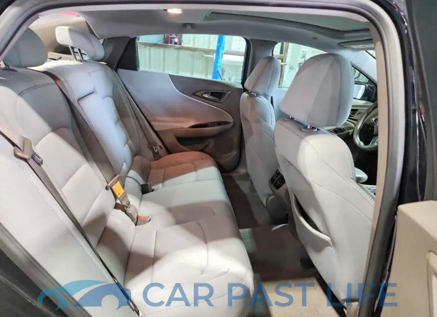 1G1ZD5ST2RF182271# 10
