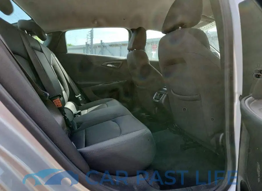 1G1ZD5ST4NF174201# 10