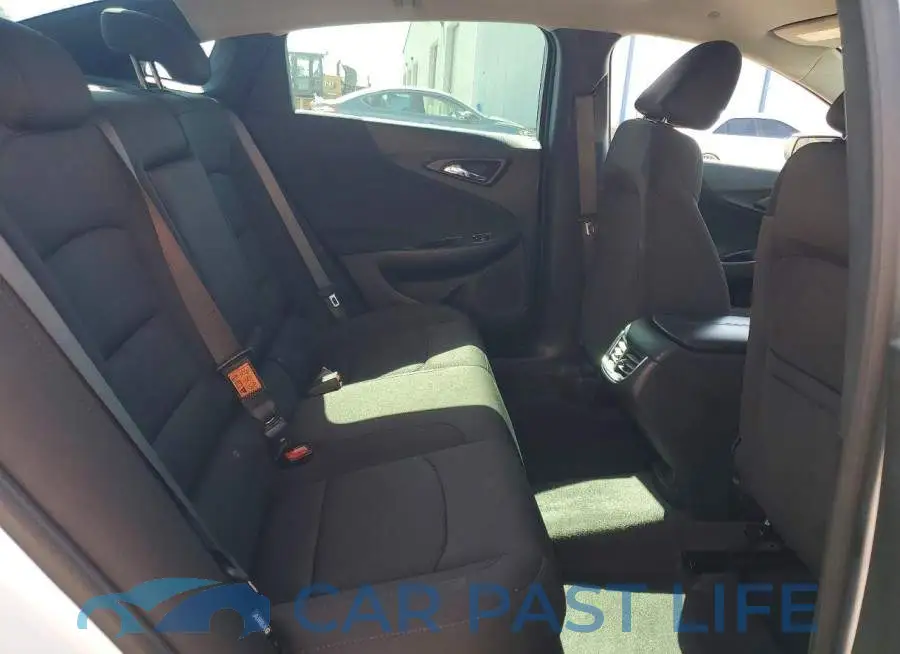 1G1ZD5ST4RF218400# 10