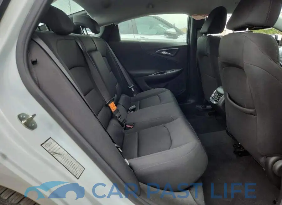 1G1ZD5ST0PF165675# 10