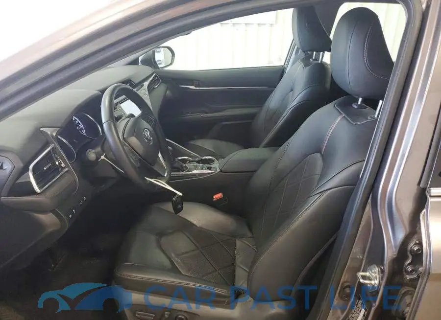 4T1B21HK1JU008404# 7