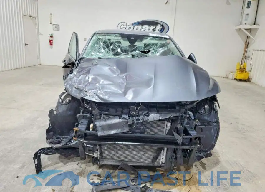3VW5W7BU8TM031668# 5