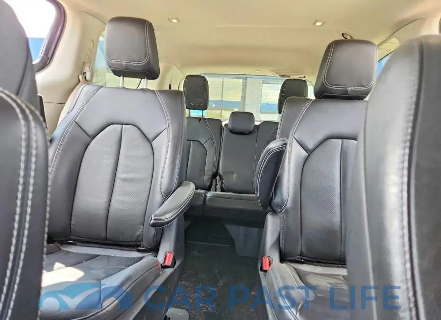 2C4RC1L73NR148623# 10