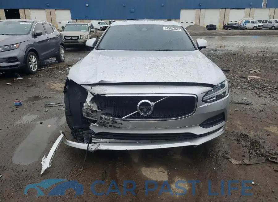 YV1A22MK4H1011329# 5
