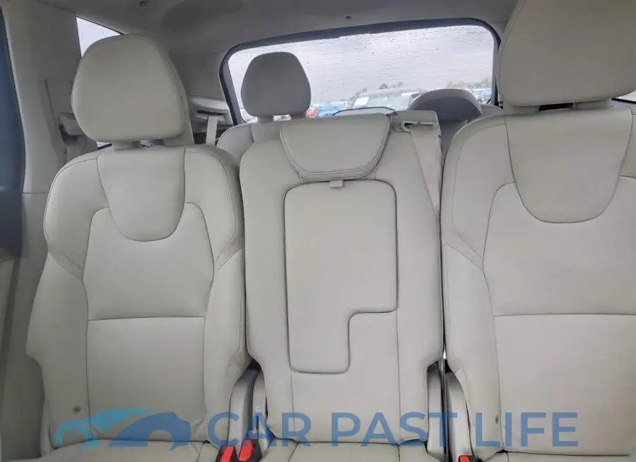 YV4A22PK9N1801719# 10