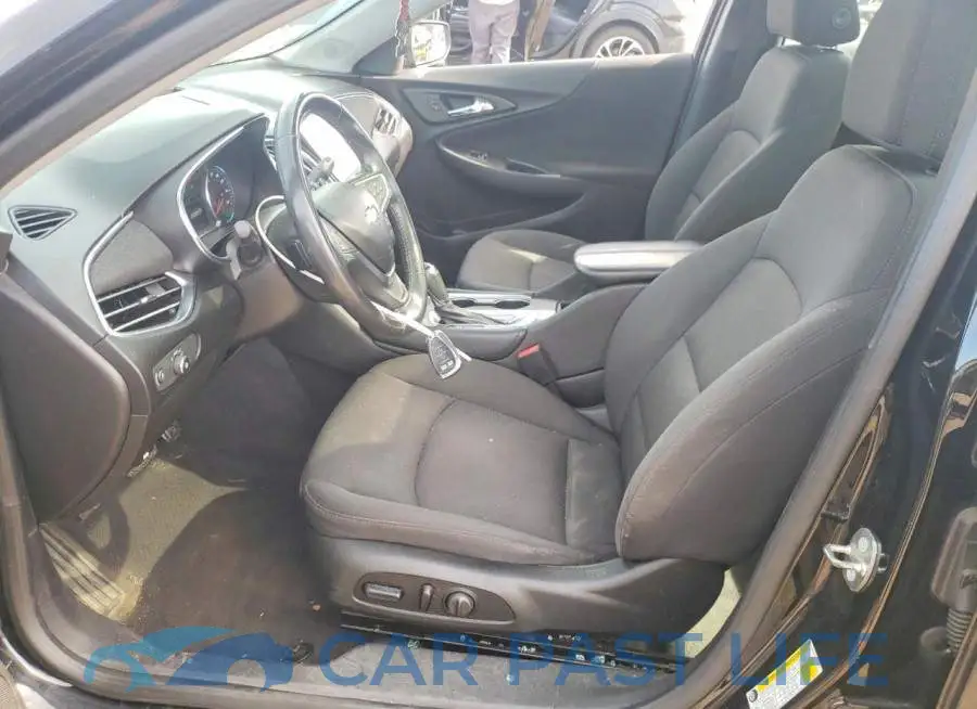 1G1ZD5ST4JF130869# 7
