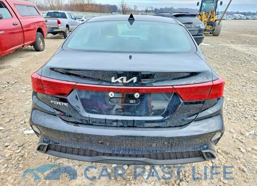 3KPF24AD1PE682059# 6