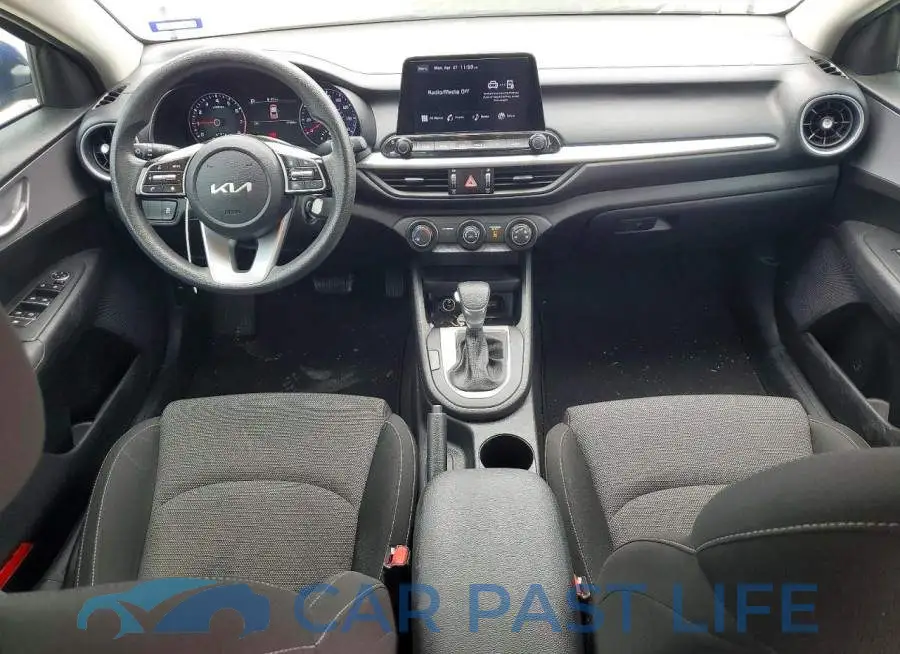3KPF24AD8PE647972# 8