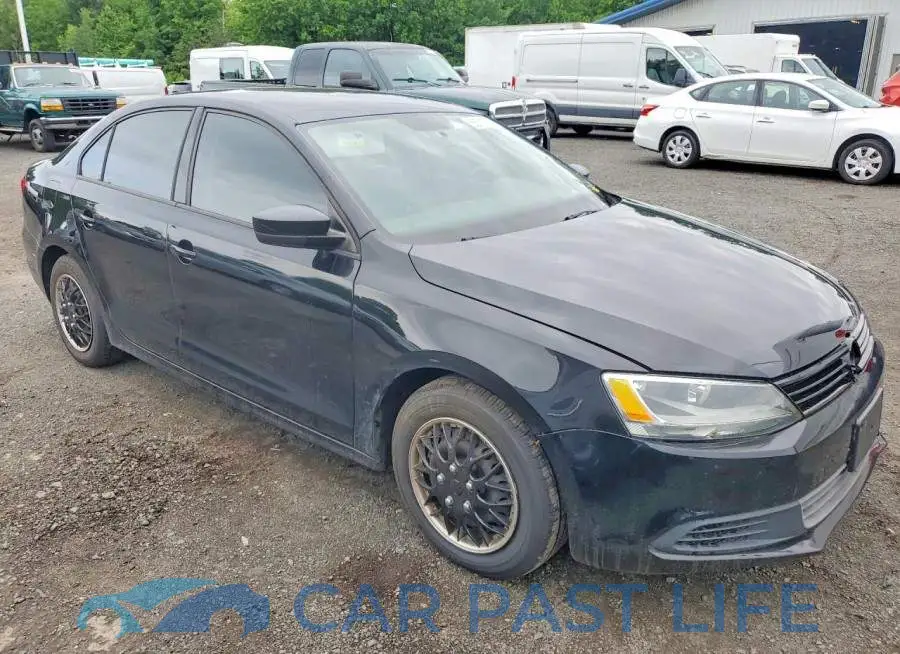 3VW2K7AJ5EM417635# 4