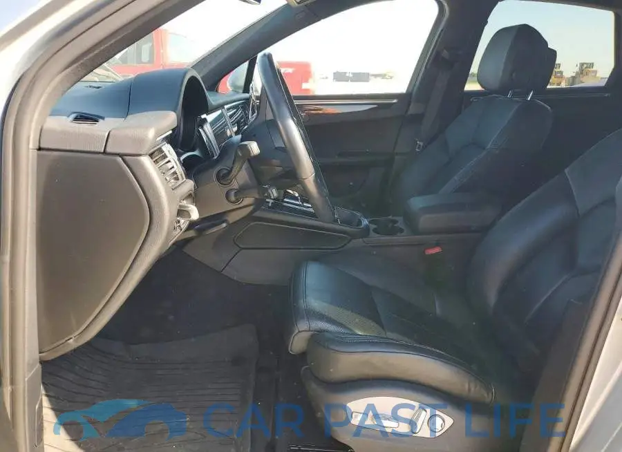 WP1AA2A58RLB01708# 7