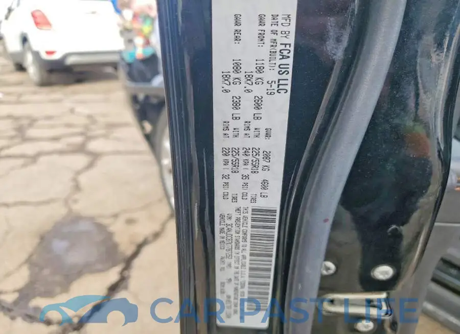 3C4NJDCB7KT787252# 12