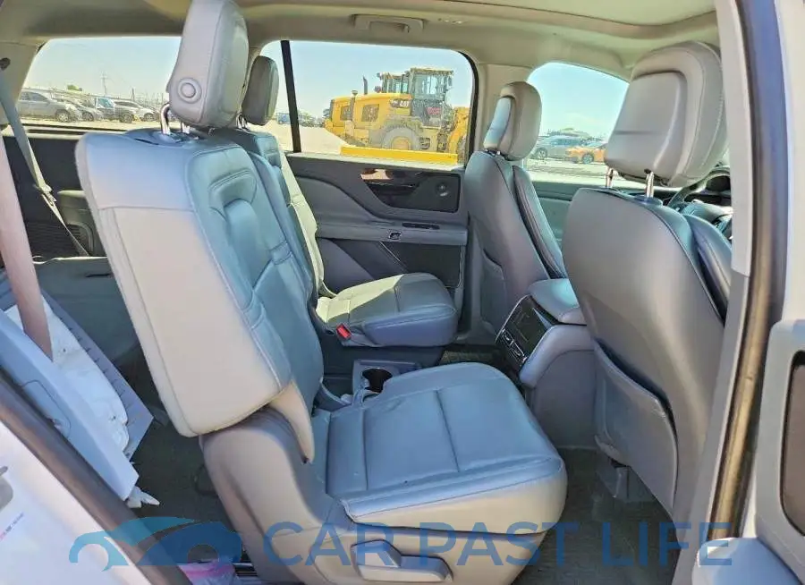 5LM5J7XC8LGL37483# 11