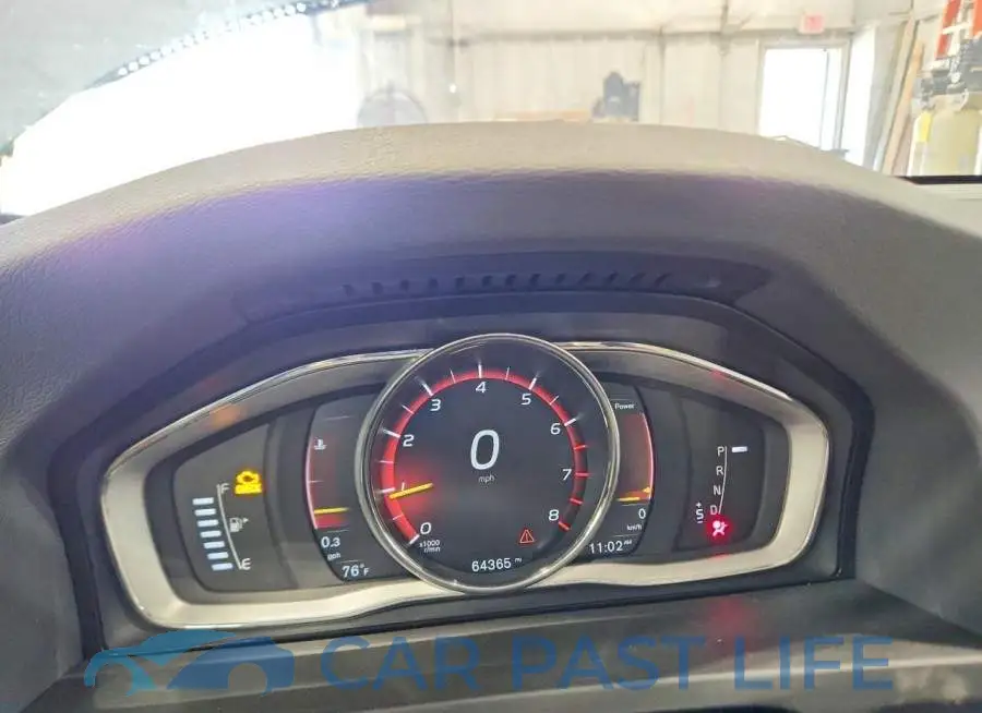 LYV402TK7JB173030# 9