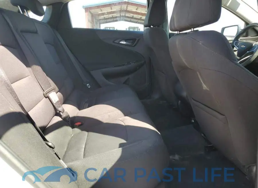 1G1ZC5ST3JF190600# 10