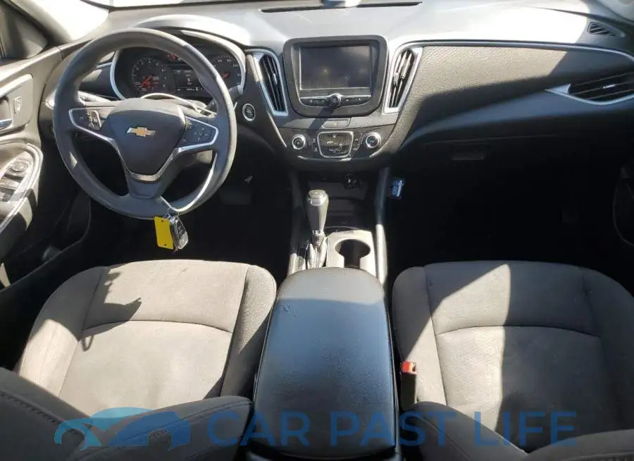 1G1ZC5ST3JF190600# 8