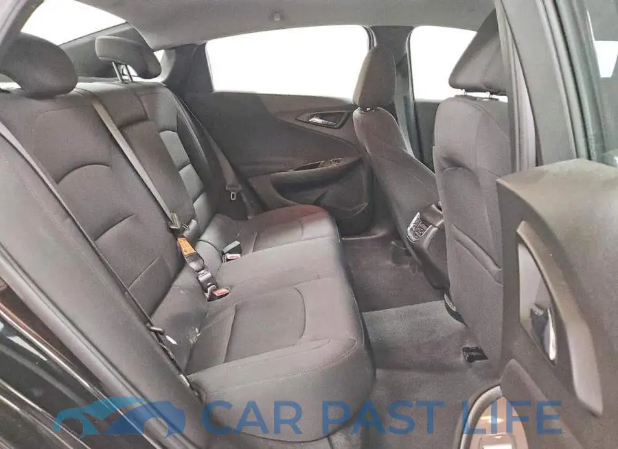 1G1ZD5ST6PF192556# 10