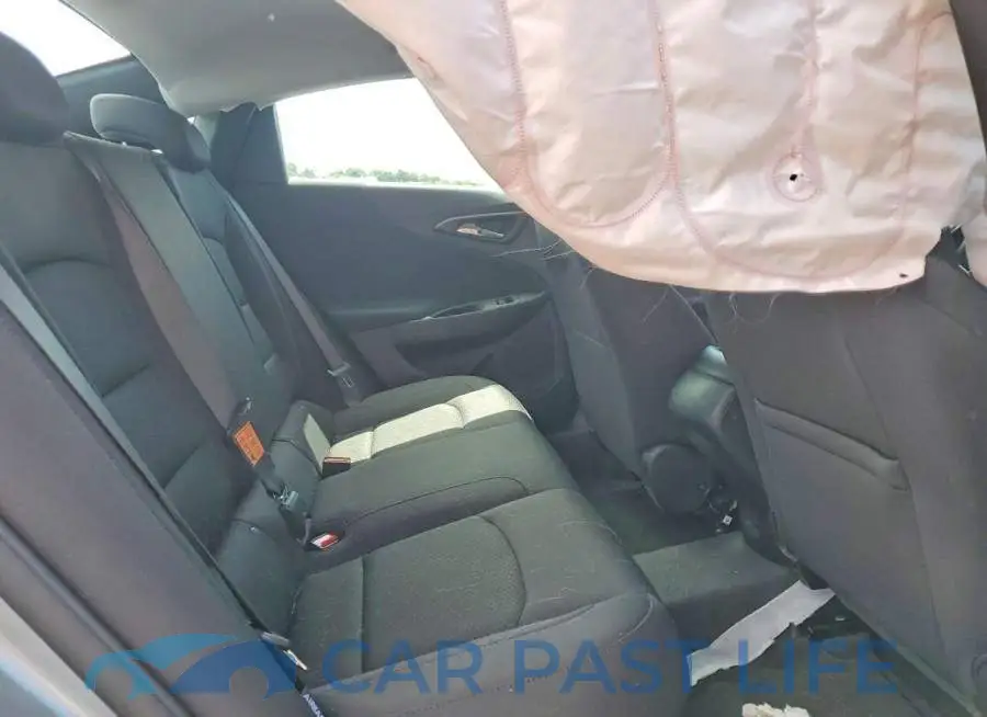 1G1ZG5ST3SF108869# 10