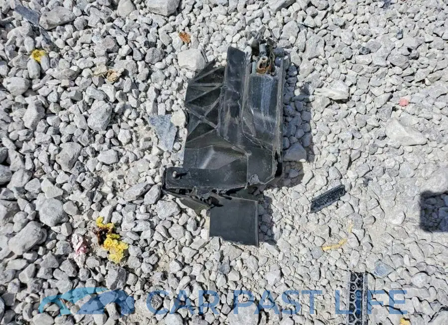 1FAHP2E8XKG110577# 12