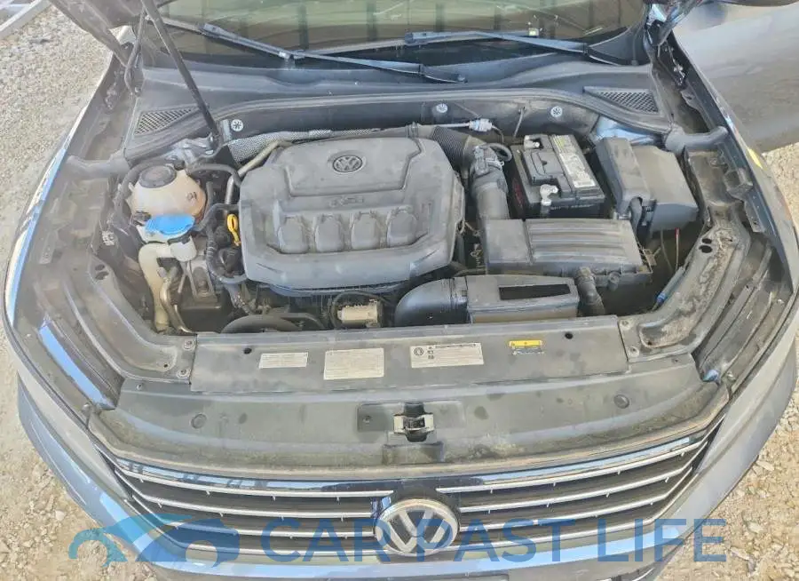 1VWLA7A34KC002702# 11