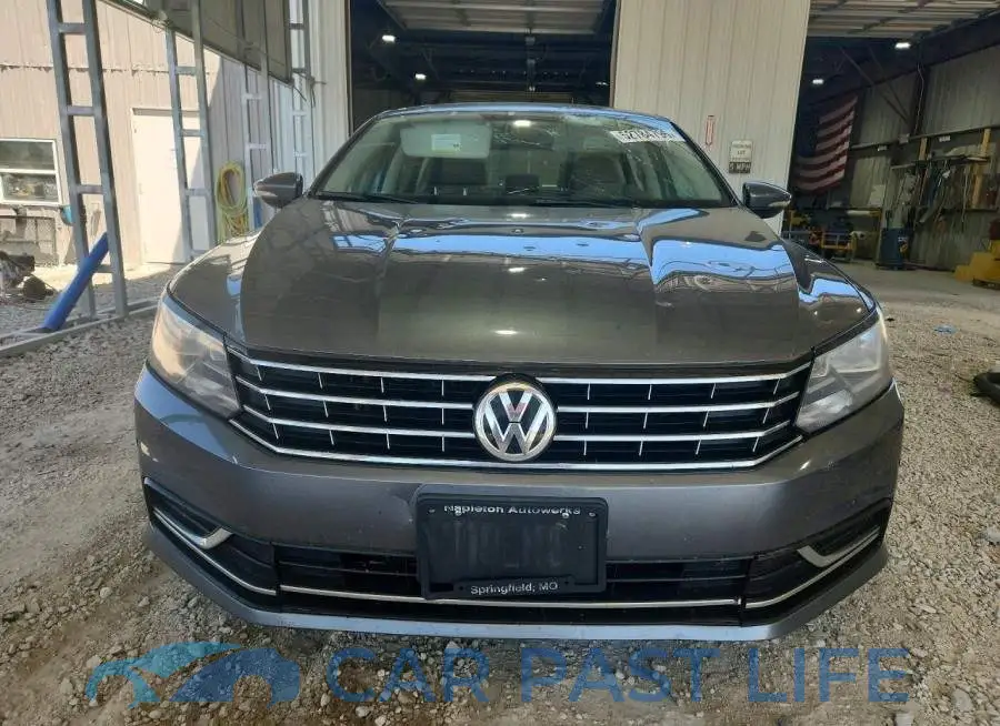 1VWLA7A34KC002702# 5
